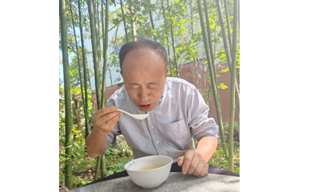 2025 健康飲食趨勢(shì)：天然食材成主流，隨州葛根粉走進(jìn)老年人餐桌